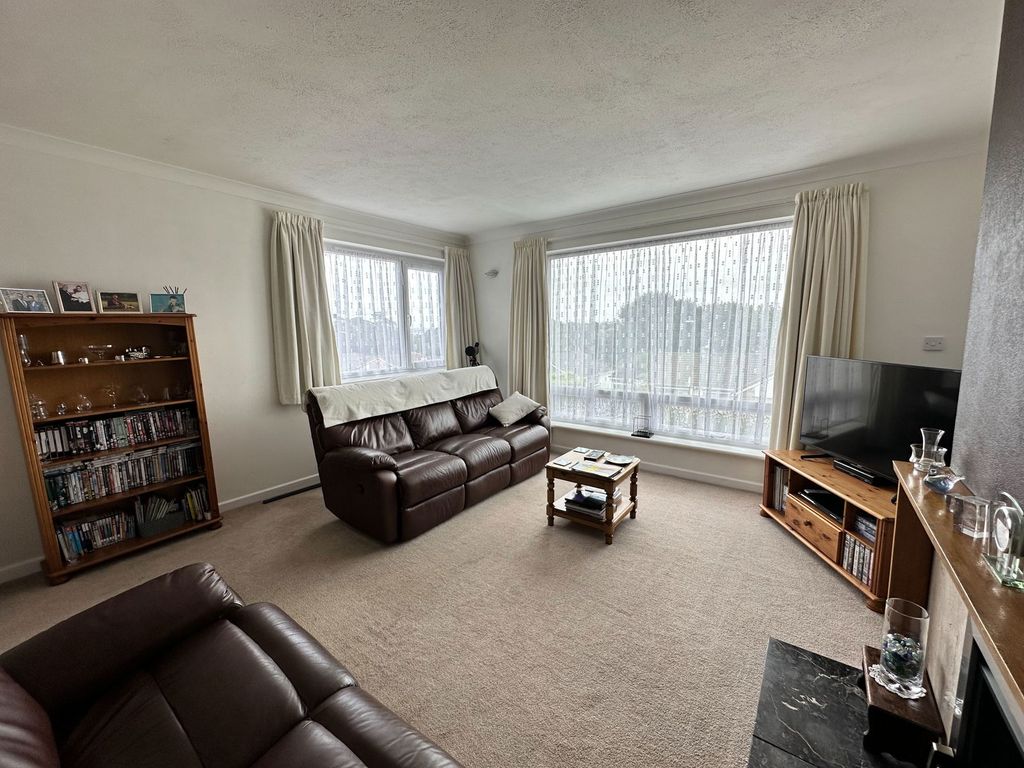 Property photo 3 of 29