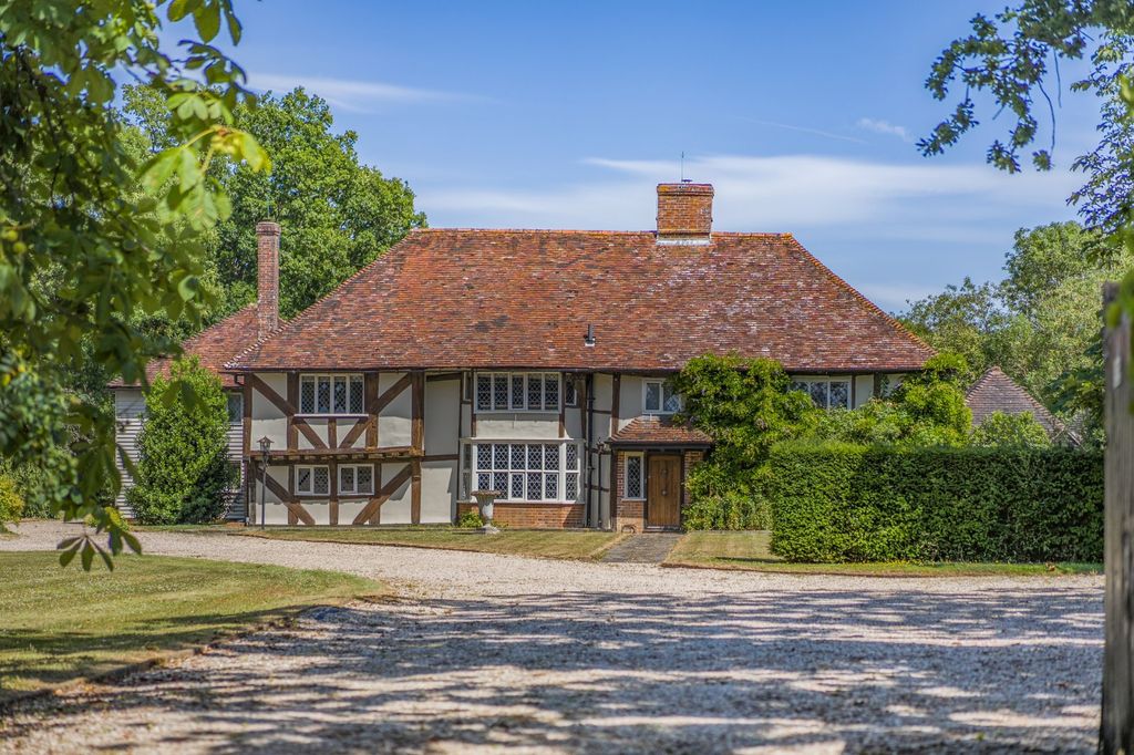 Property photo 2 of 27 Great Engeham Manor