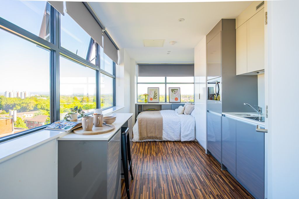 Property photo 1 of 8