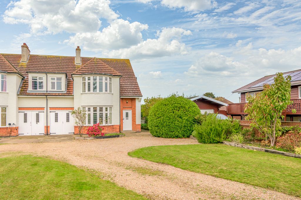 Property photo 1 of 36