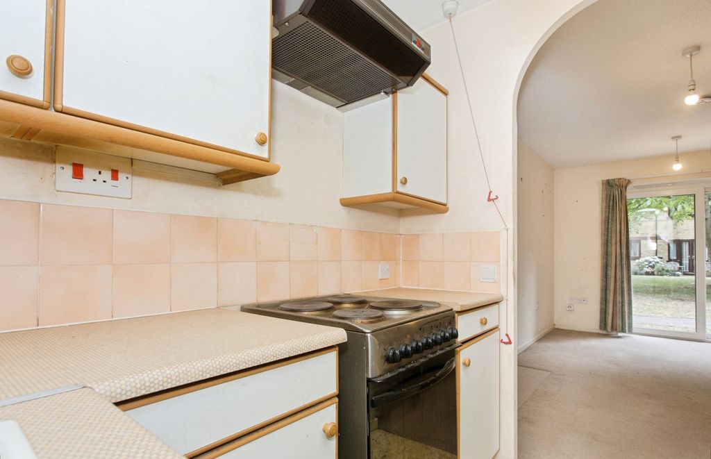 Property photo 3 of 16 Pbox-Img.Jpg