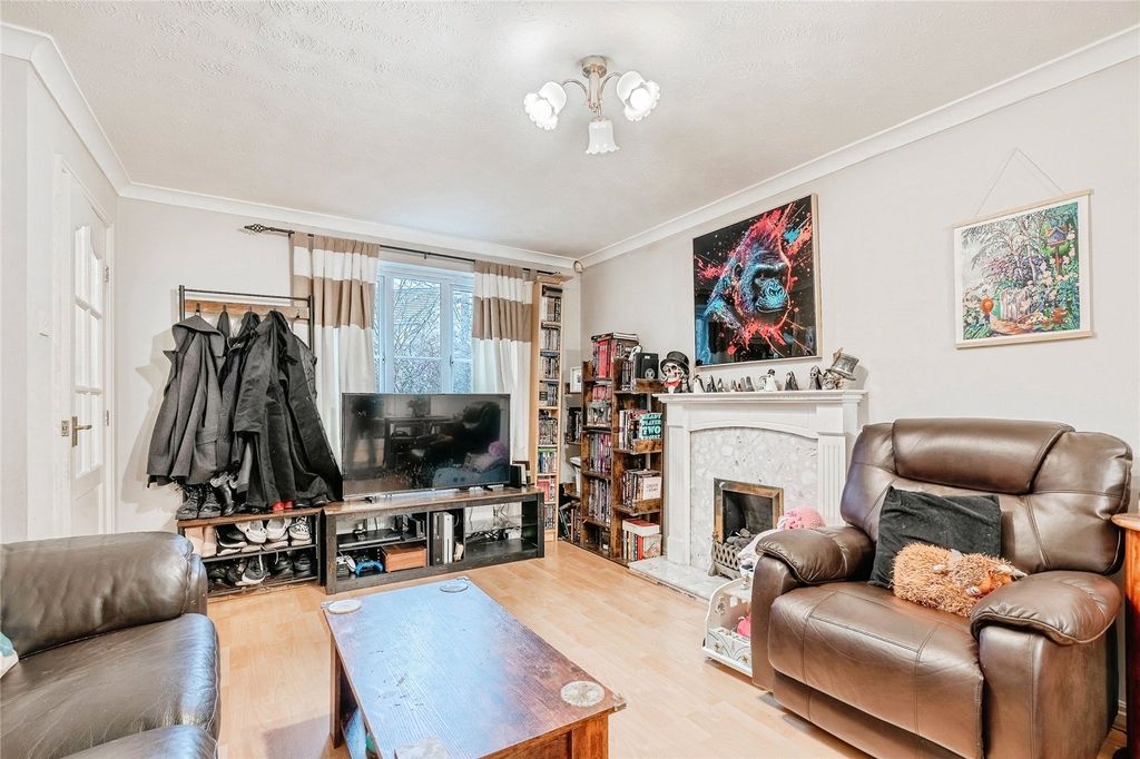 Property photo 3 of 17 Picture No. 16