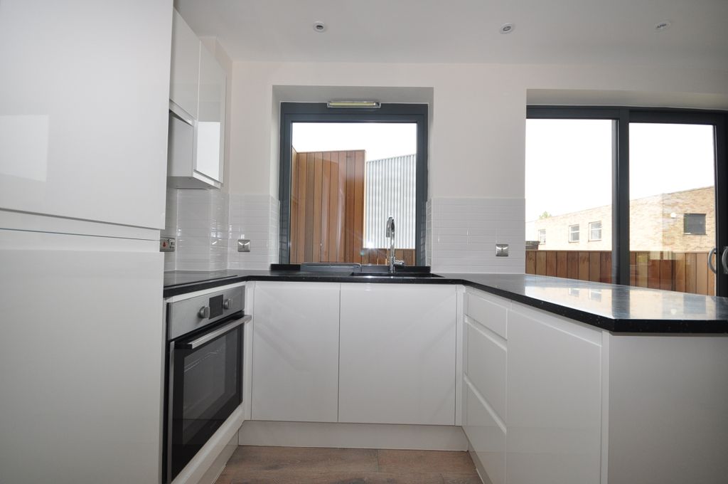 Property photo 2 of 7 216