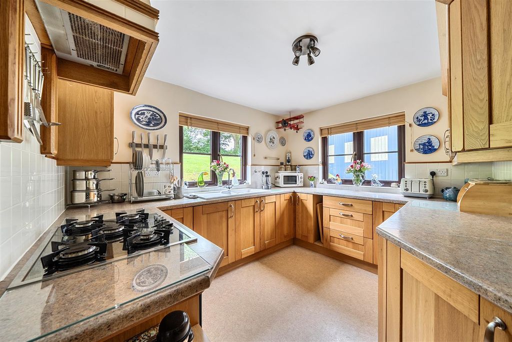 Property photo 2 of 45 Kitchen