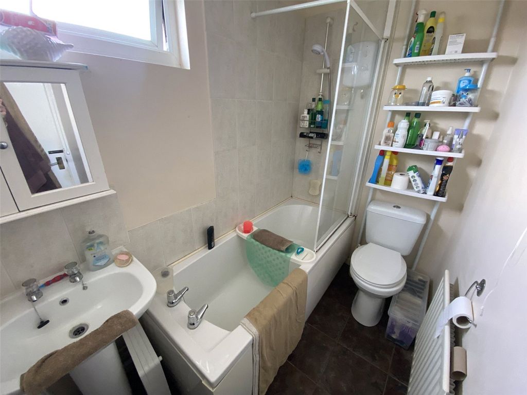 2 bed flat for saleSouthfield, Sutton Hill, Telford, Shropshire TF7 photo 5