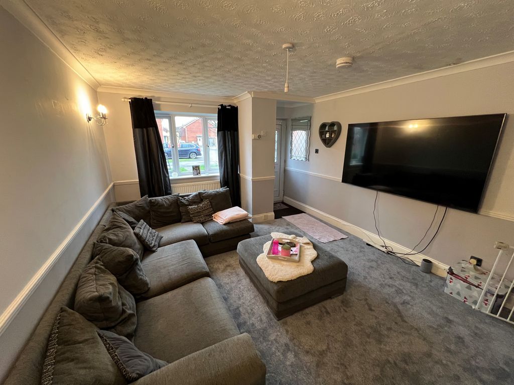Property photo 3 of 11 6