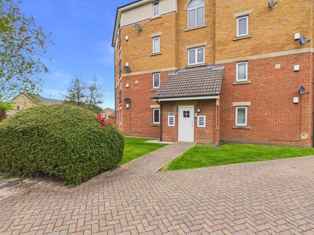 Property photo 1 of 8 External