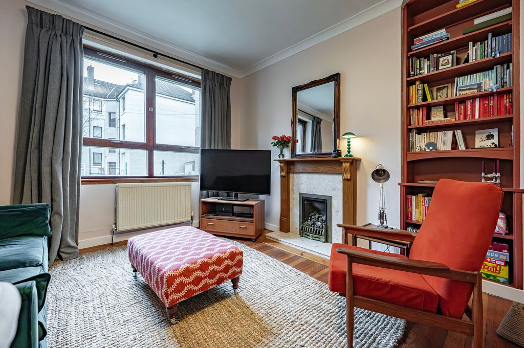 Property photo 2 of 31