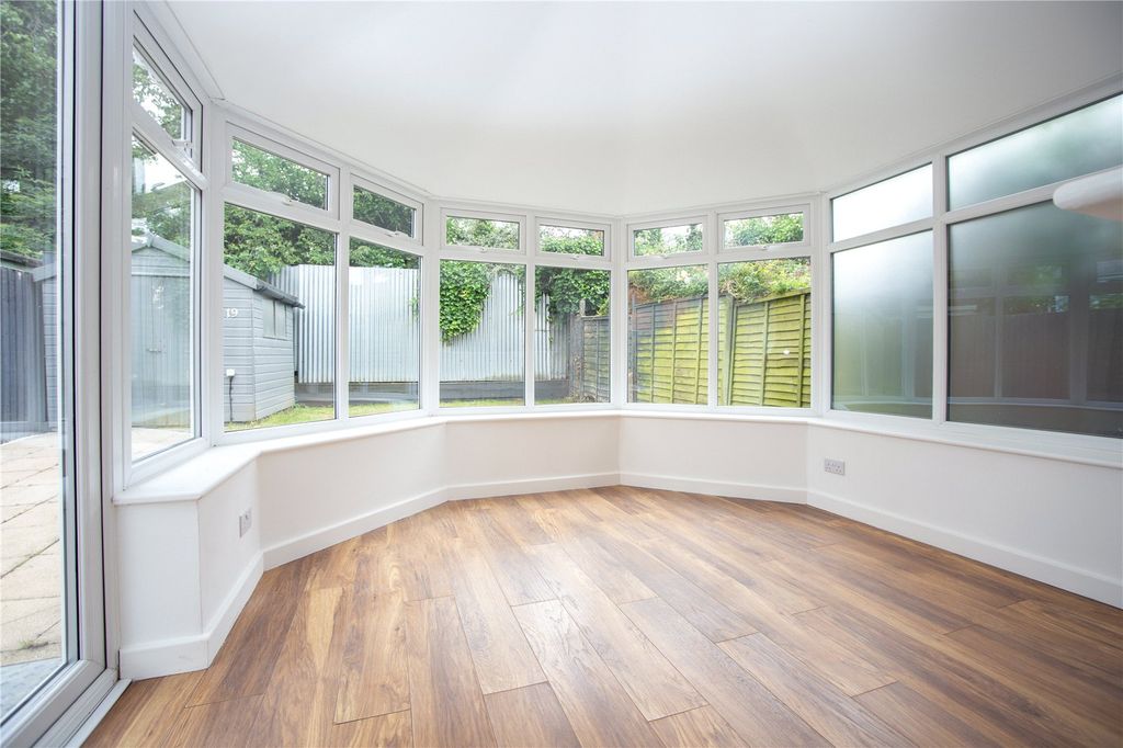 Property photo 3 of 15 Picture No. 04