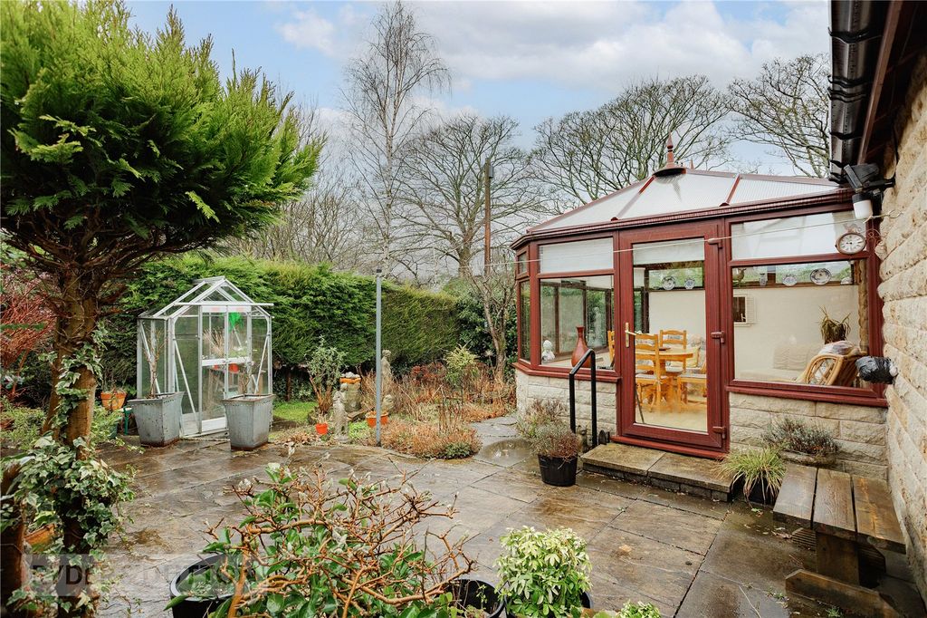 Property photo 2 of 22 Rear Garden