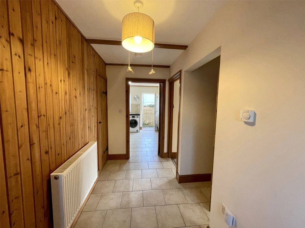 Property photo 2 of 18 Picture No. 17