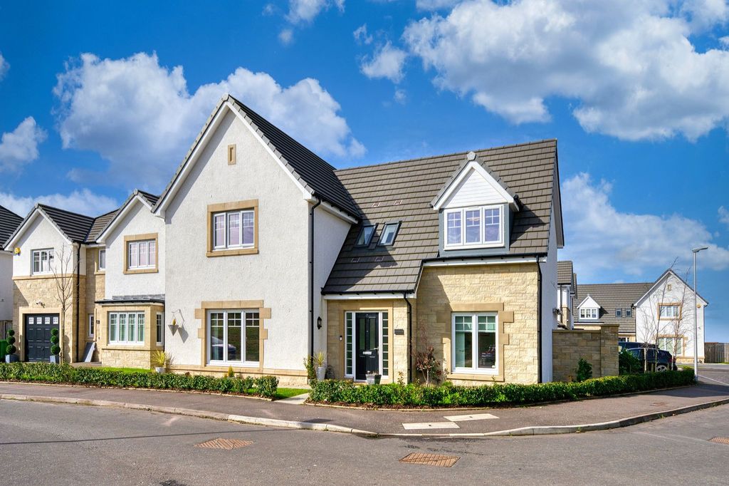 Property photo 1 of 45