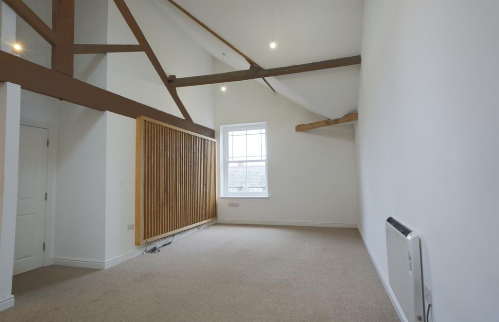 Property photo 3 of 18 04.Jpg