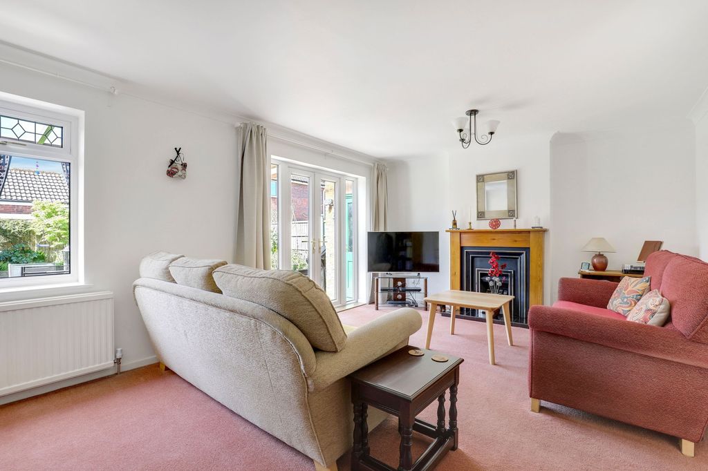 Property photo 2 of 18