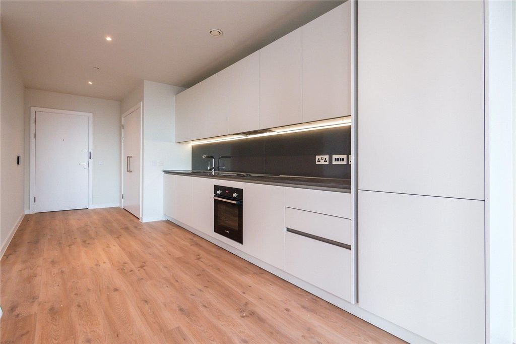 Property photo 3 of 14 Picture No. 13