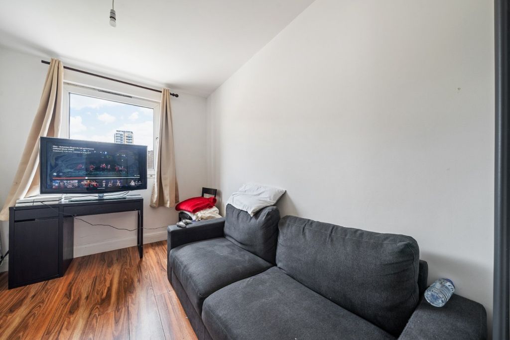 Property photo 3 of 11 5287722