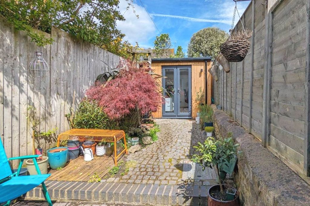 Property photo 3 of 13