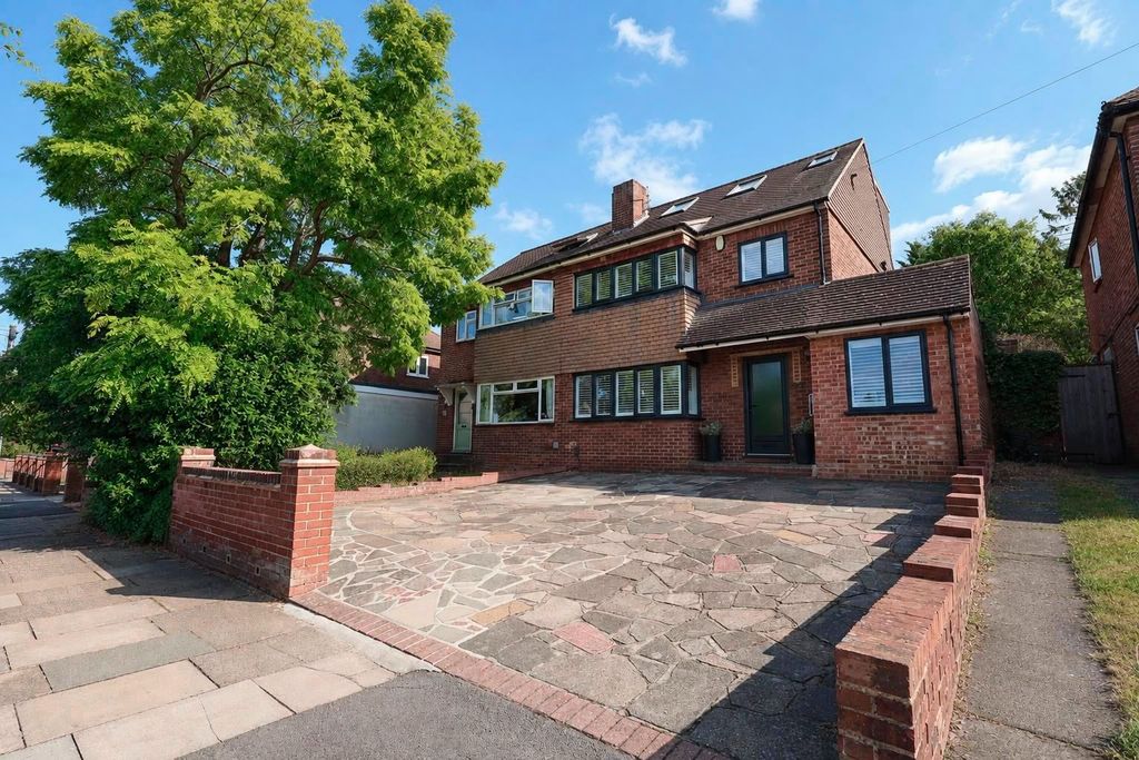 Property photo 1 of 16
