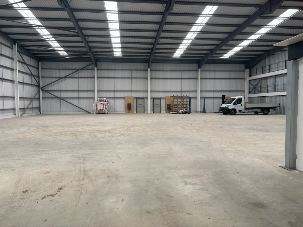 Property photo 2 of 9