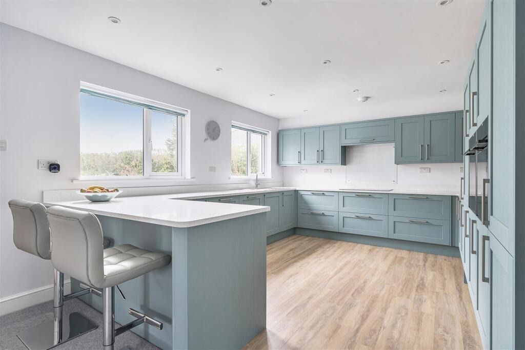 Property photo 2 of 28 4838214