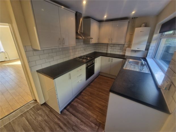 Property photo 3 of 12 Kitchen