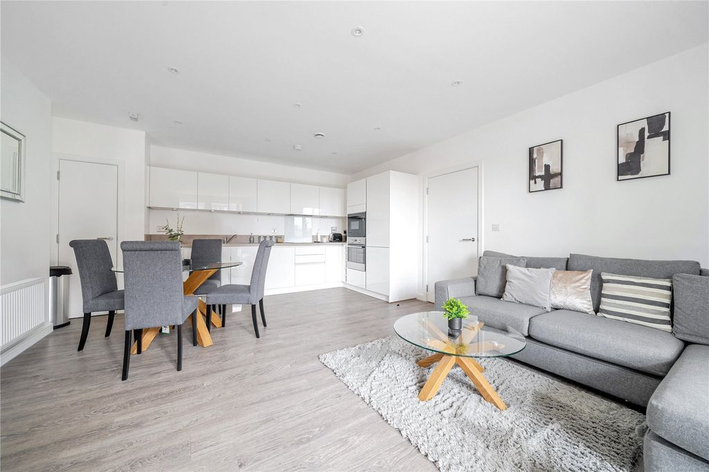Property photo 2 of 9 Open Plan Dining