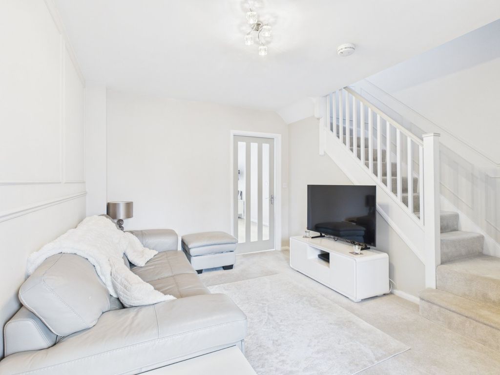 Property photo 3 of 16 Living Room