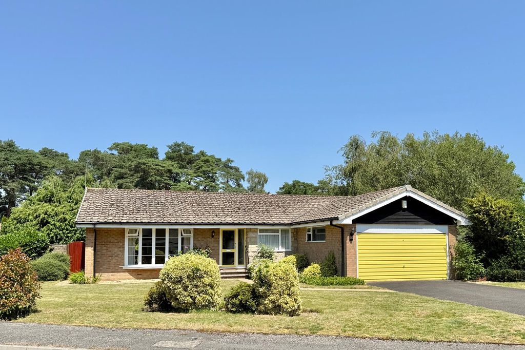 Property photo 1 of 20 3 Bedroom Detached Bungalow