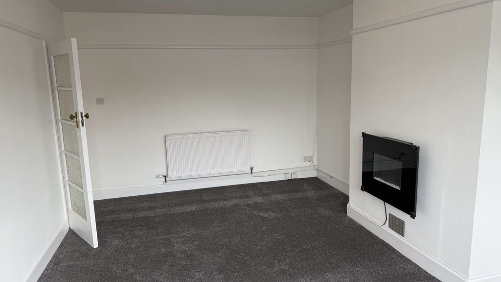 Property photo 3 of 15 Img_0544