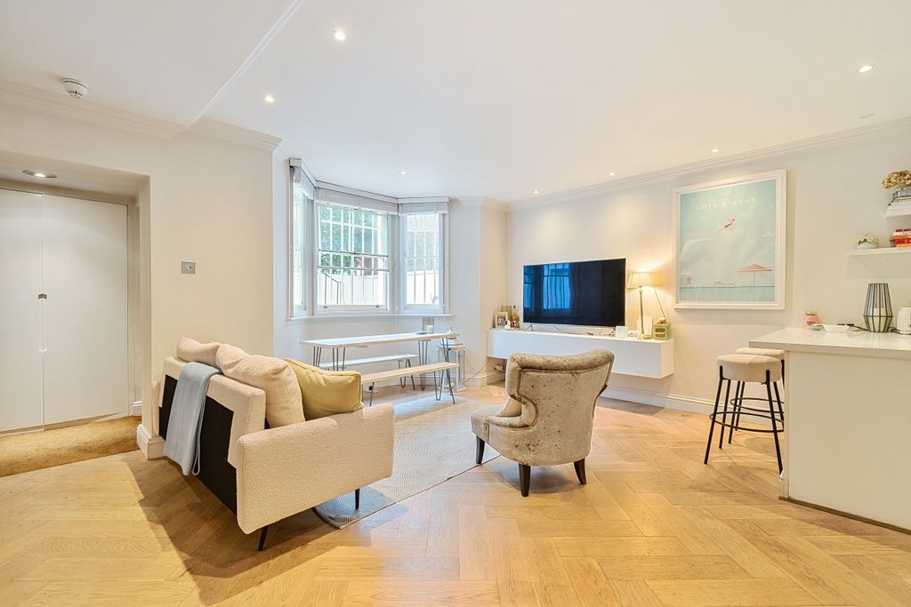 Property photo 2 of 19 Living Room