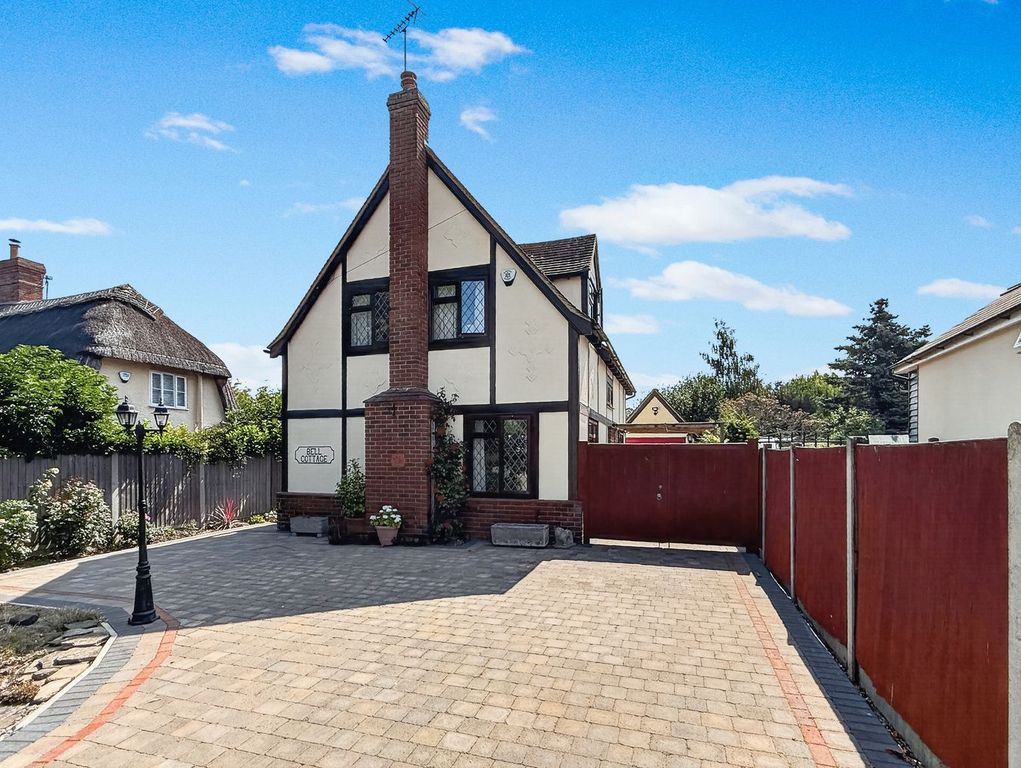 Property photo 1 of 18