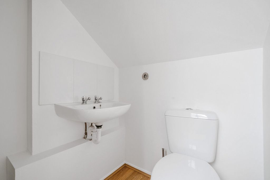 Property photo 3 of 8 Picture No. 09