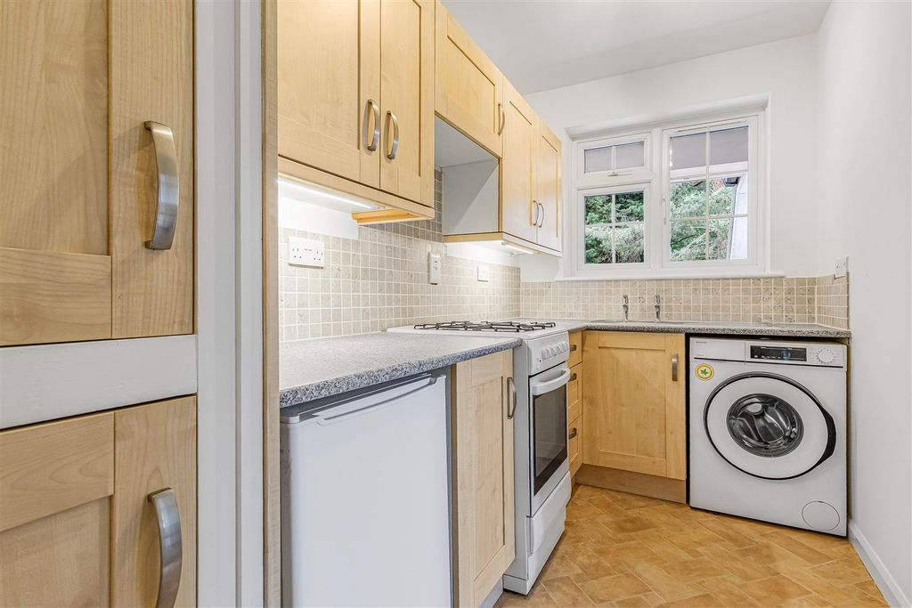 Property photo 2 of 21 7_83548-1.Jpg