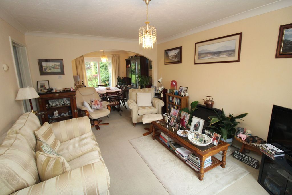 Property photo 2 of 15