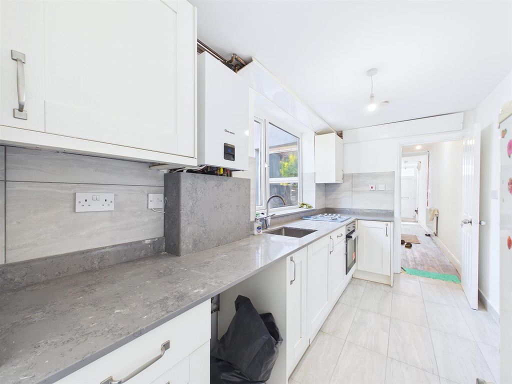 Property photo 3 of 18 Two-Bedroom House For Auction, Easton (10).Jpg