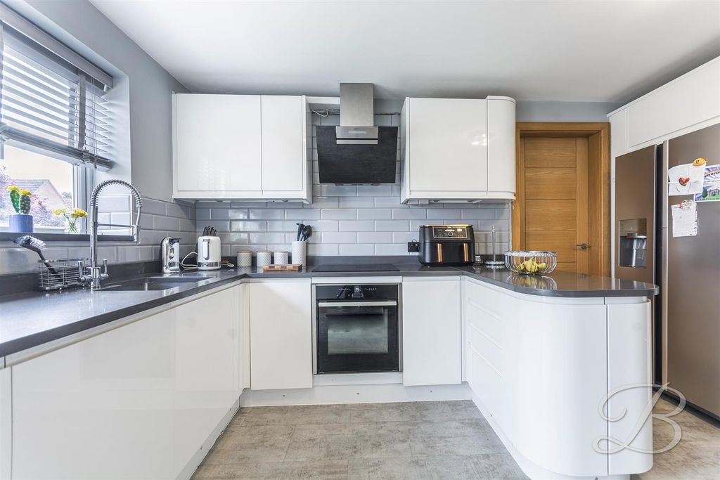 Property photo 3 of 29 Ccltd21.Jpg