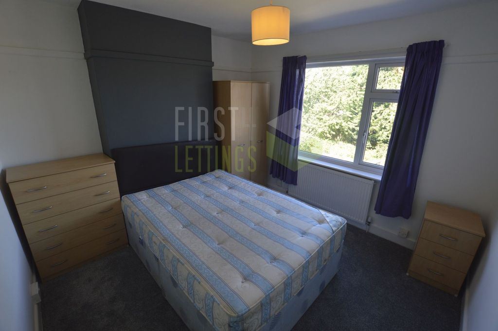 Property photo 3 of 9 Bedroom