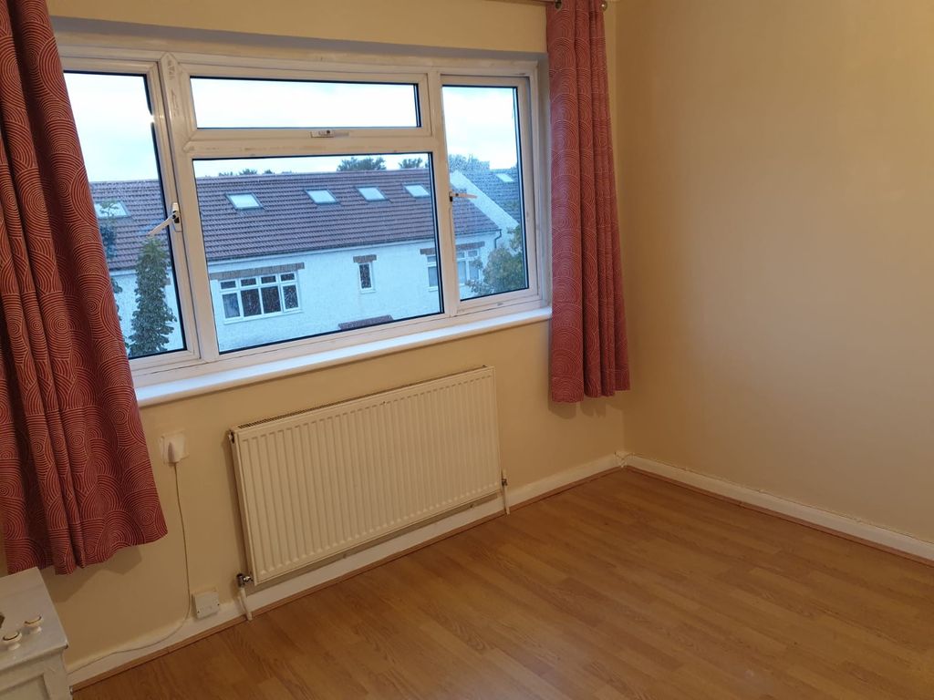 Property photo 3 of 6 Bedroom 2