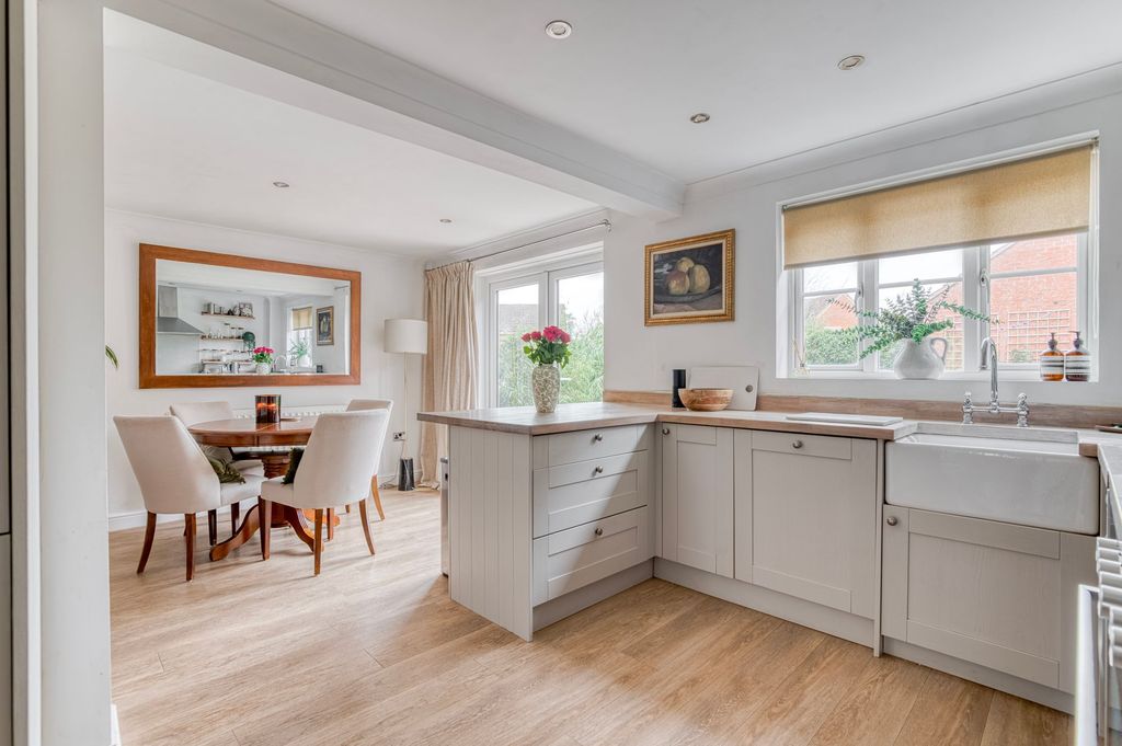 Property photo 2 of 24