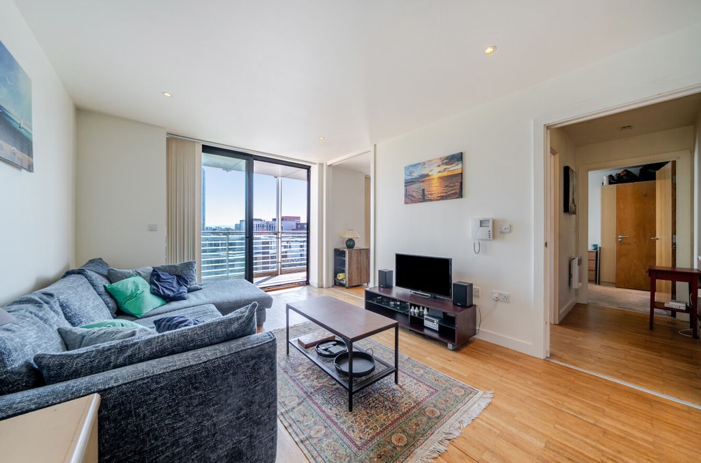 Property photo 3 of 16 1509684-5-6A8c384...