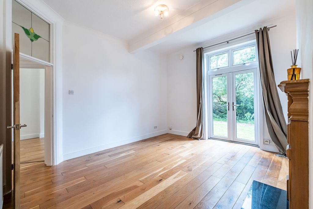 Property photo 2 of 15 Chamberlayne-Road-11