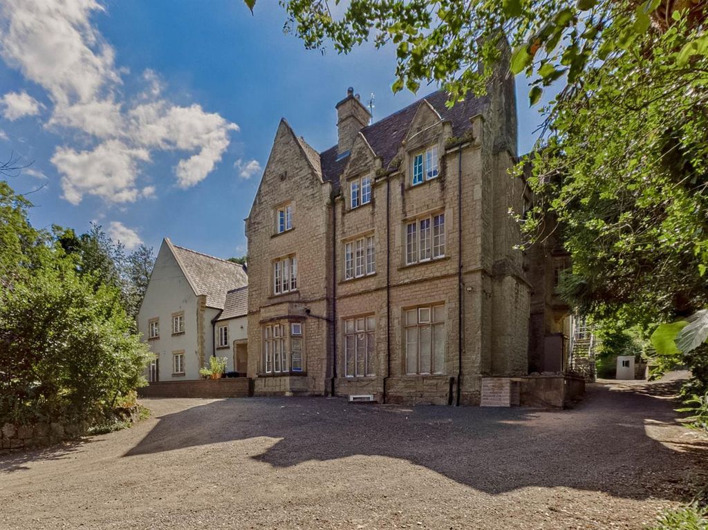 Property photo 1 of 8 Abbotsfield Front Shot 2026.Jpg