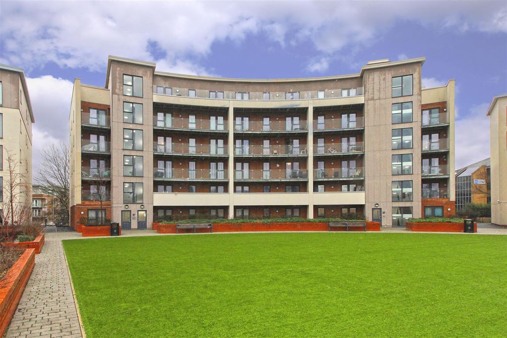 Property photo 1 of 7 Gemini Park