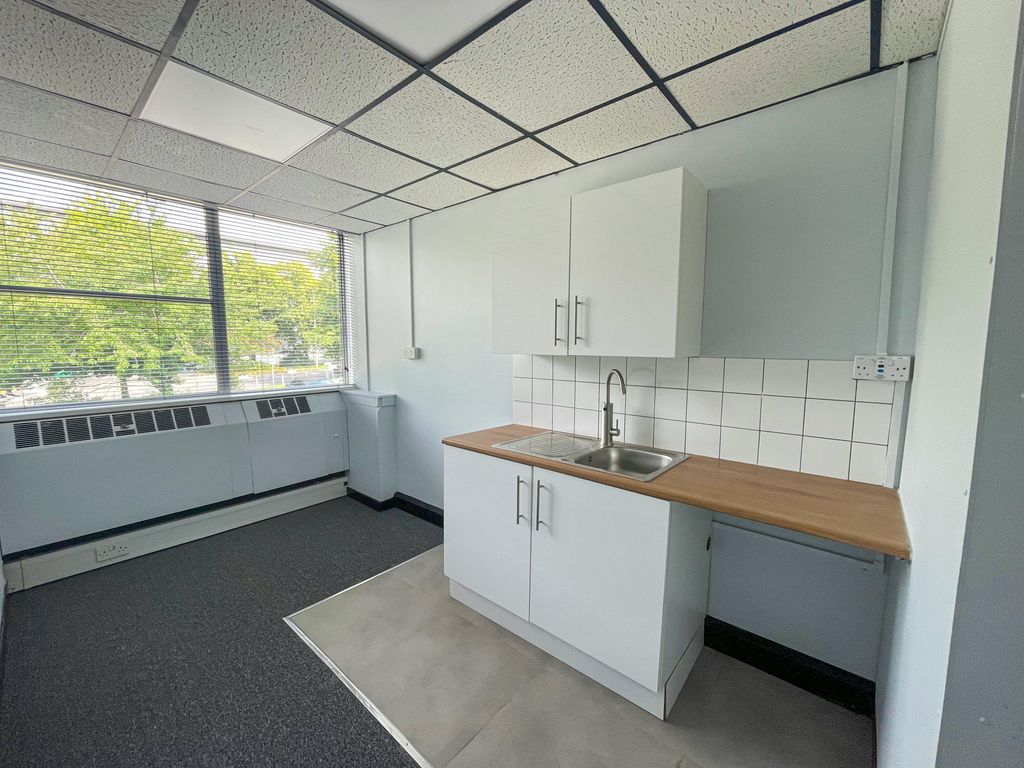 Property photo 3 of 6 V 26 F1 Kitchen.Png