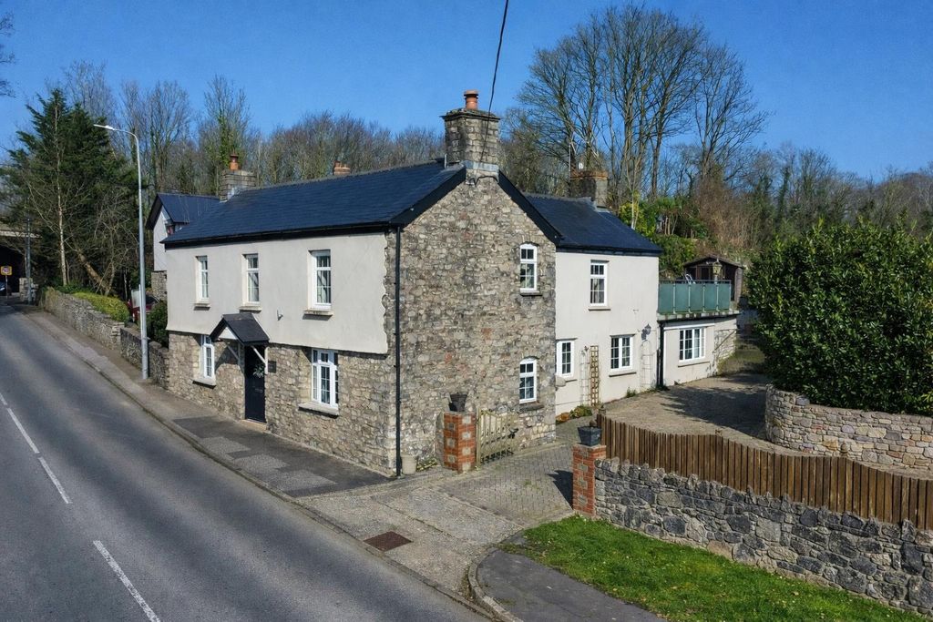 Property photo 1 of 22 File_00000000E00c72469d63681379Bfb522.Png