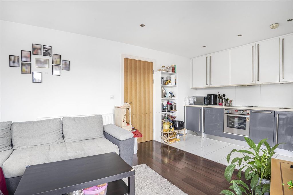 Property photo 1 of 10 25_45683.Jpg