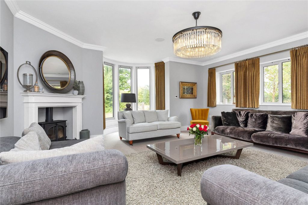 Property photo 2 of 25 Picture No. 13