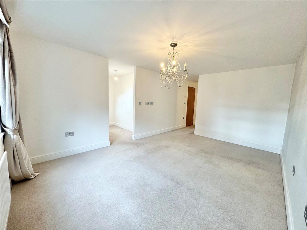 Additional image 8 of 6 bed detached house to rentTuring Drive, Wilmslow SK9