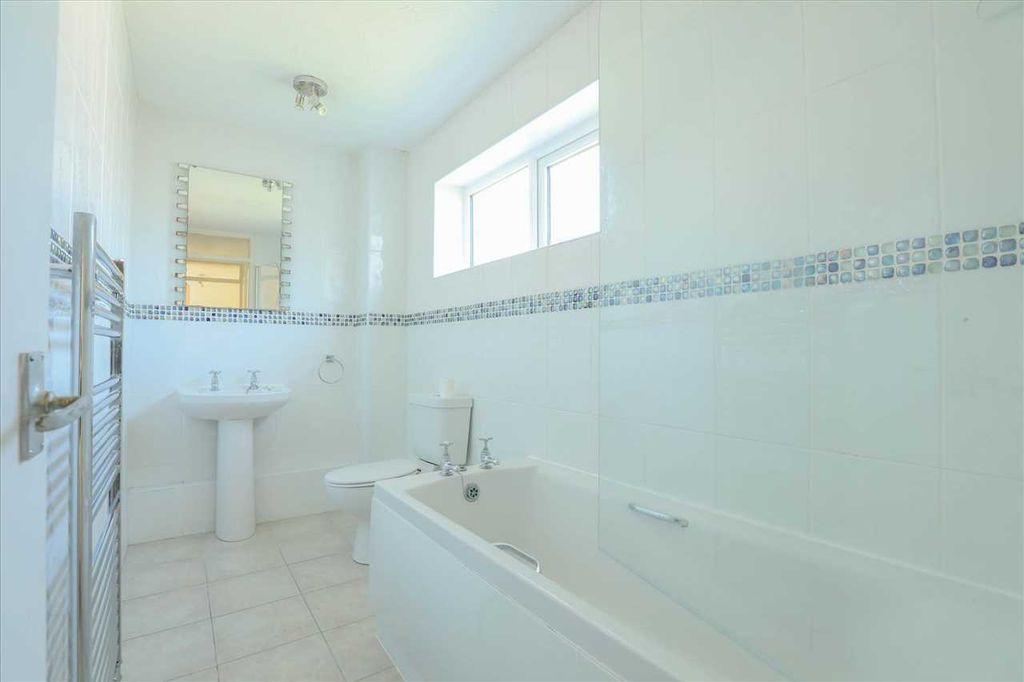 Property photo 3 of 8 Bathroom