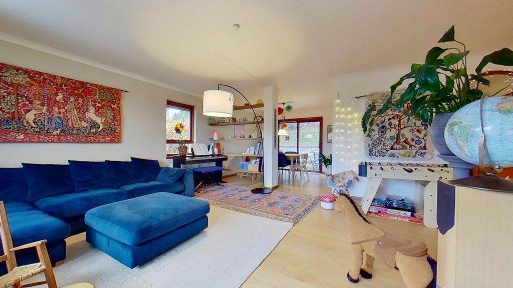 Property photo 3 of 21